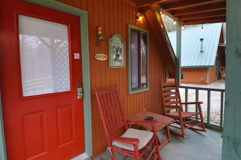 Cute Updated Mountain Cabin Fireplace #3 เฮเลน ภายนอก รูปภาพ