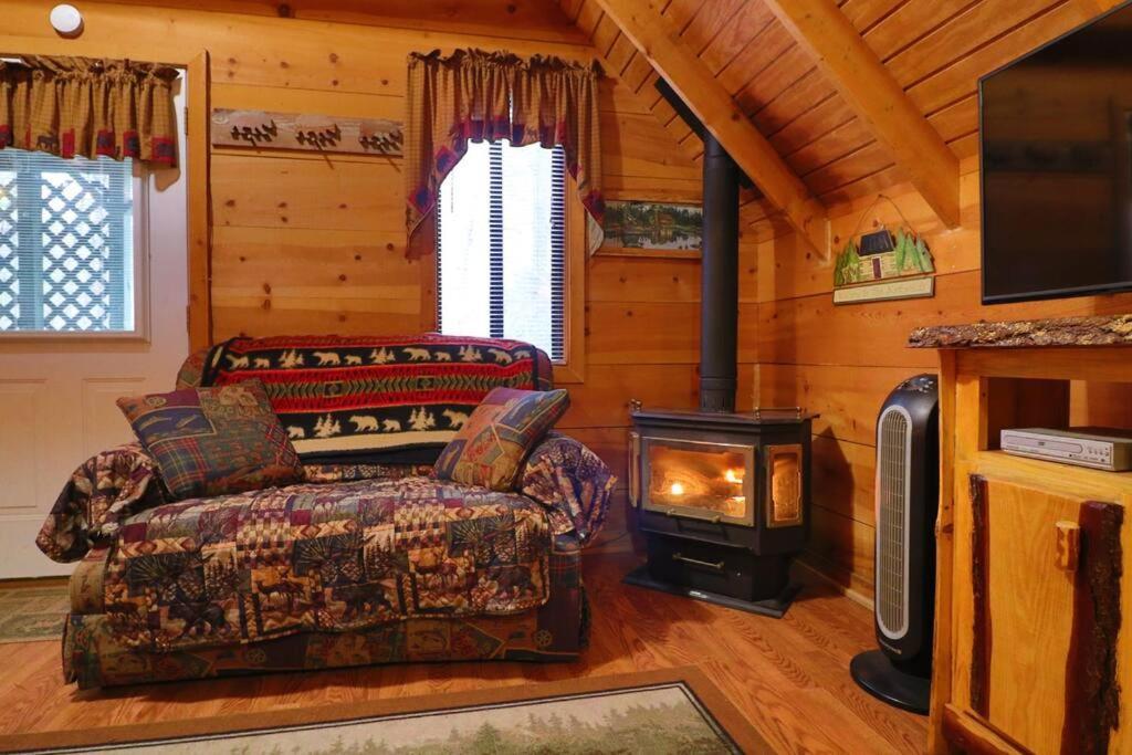 Cute Updated Mountain Cabin Fireplace #3 เฮเลน ภายนอก รูปภาพ
